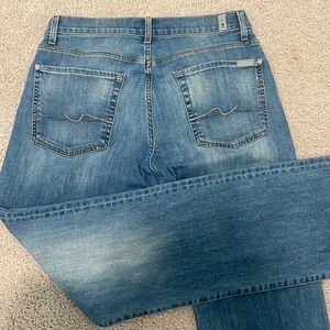 7 For All Mankind Austyn Relaxed fit Luxe Performance. 33 waist. 32 inseam